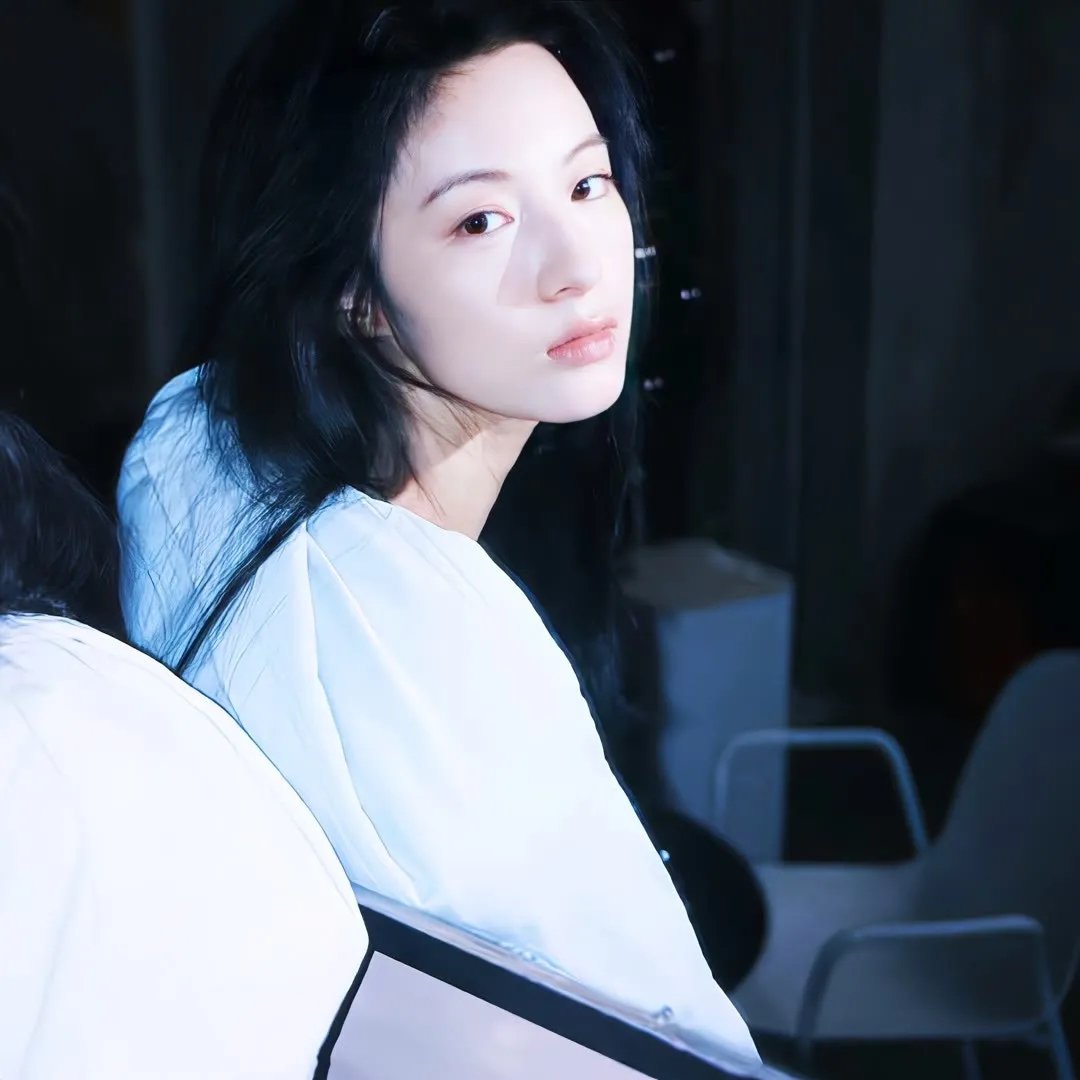 天才：黑色石榴石